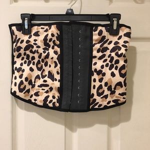 🔥🔥Women's Cheetah Print Waist Trainer🔥🔥